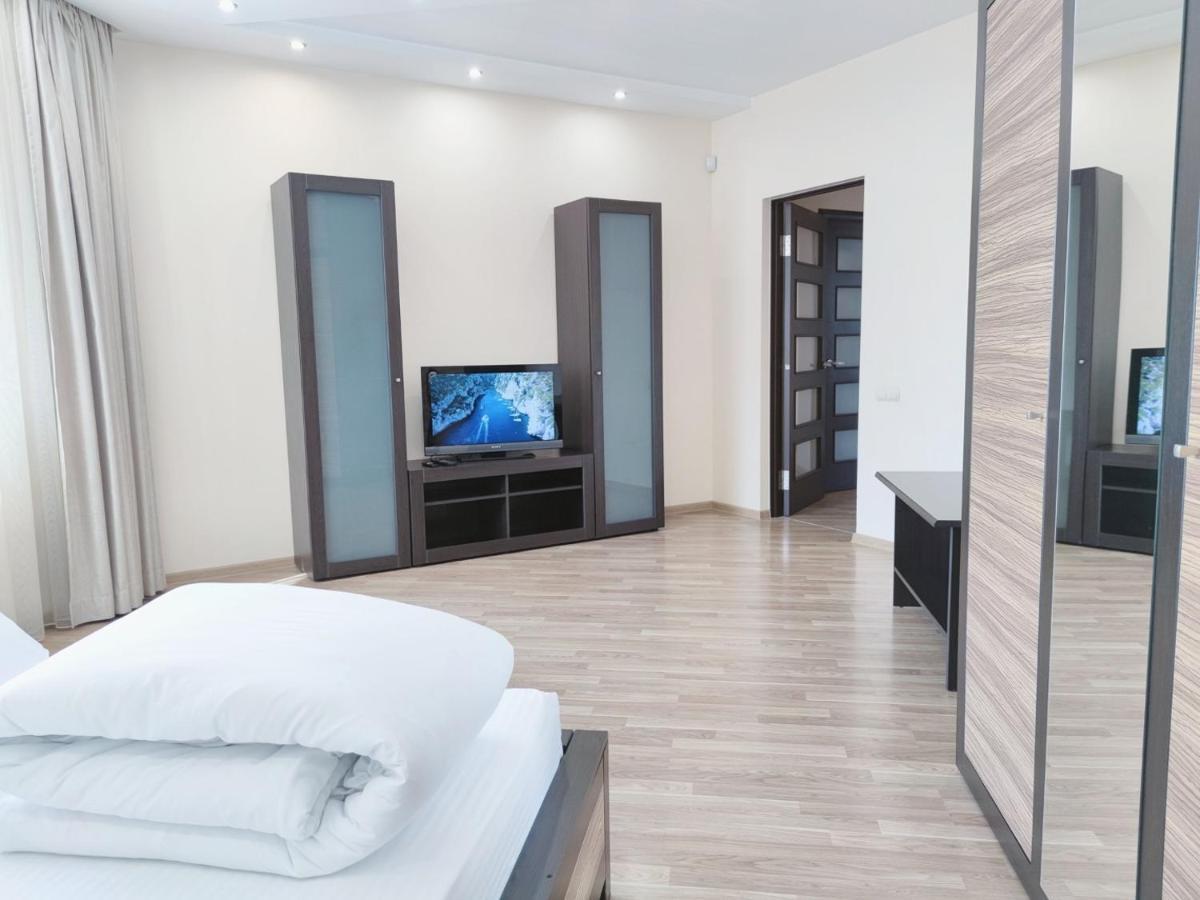 Positive Apartment Lviv Exterior photo
